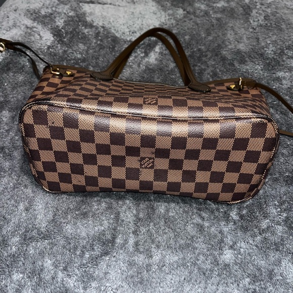 Louis Vuitton ♥️ - Picture 13 of 15